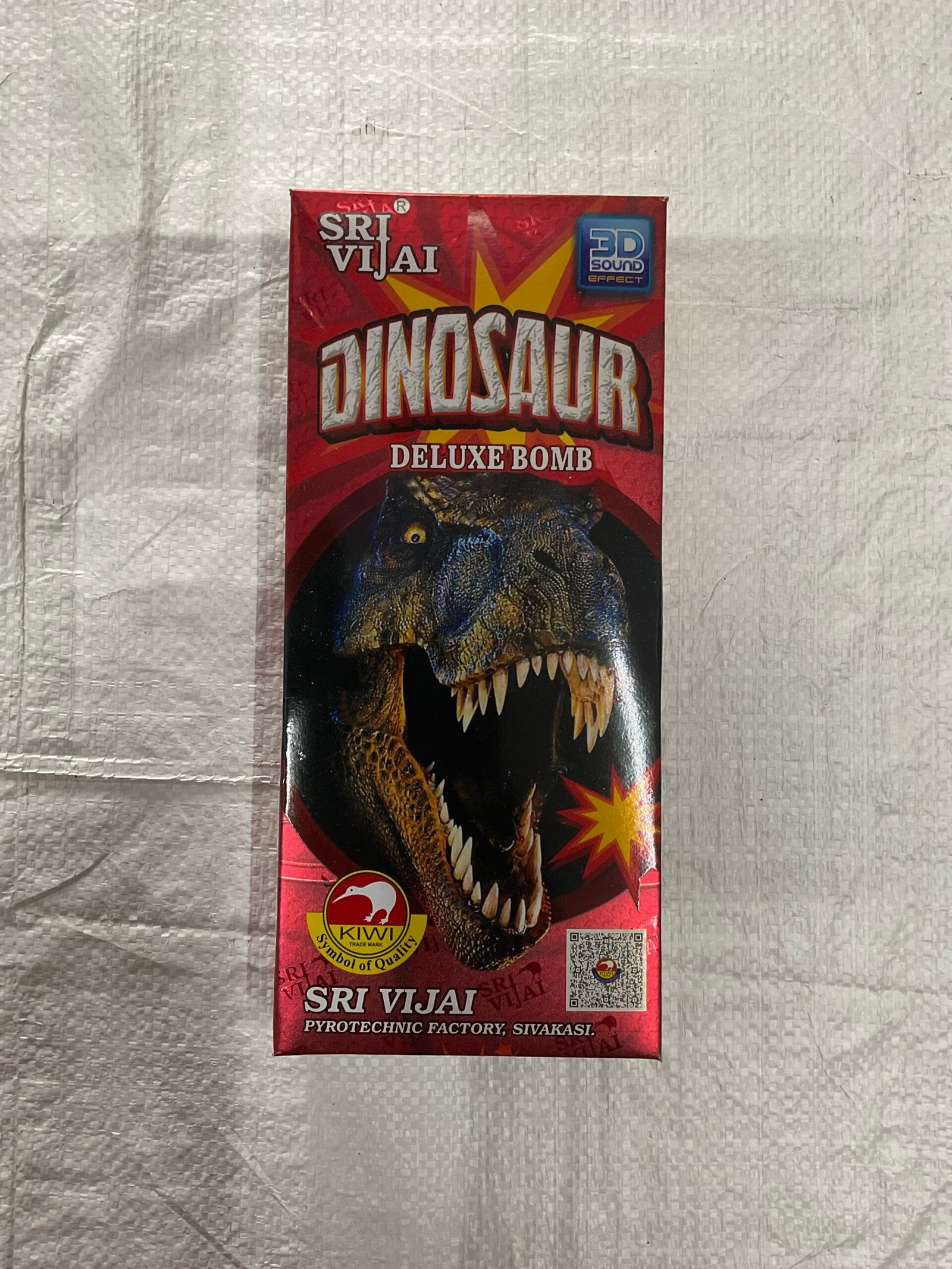 3ba6a12e-f260-4ced-bcde-517523e5ace8-418-0000006f07b2af60_file Dinosaur Deluxe Bomb - Image 1